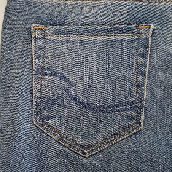 NWT Girls Signature Levi's GOLD Cuffed Bermuda Shorts Sz 6X - Picture 6 of 8